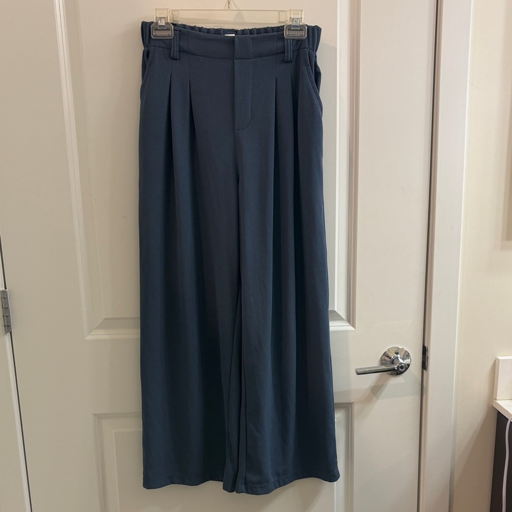 HALARA Textured Blue Pants